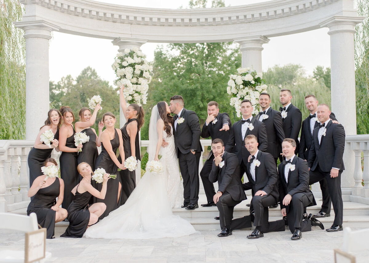 wedding-party-at-ceremony-arch-429
