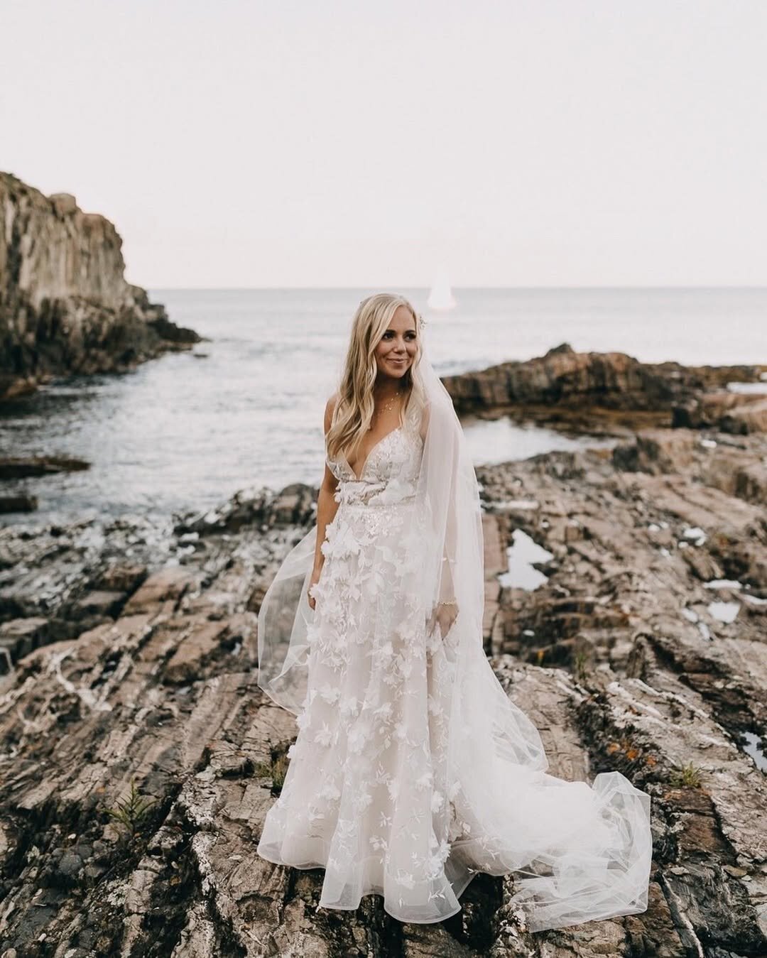 bridal_Snapinsta.app_249447828_181984570762104_4069580433164508018_n_1080