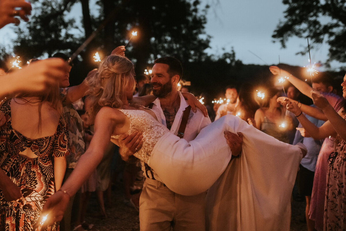 Kirstyandjames_chateaudecas_lauradeanphotography_dorsetweddingphotographer-1333-1