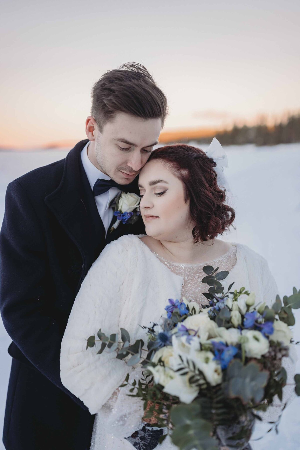 icehotel-weddings-winter-weddings-vinterbröllop-fotograf-kiruna-photographer-wedding-photographer075073