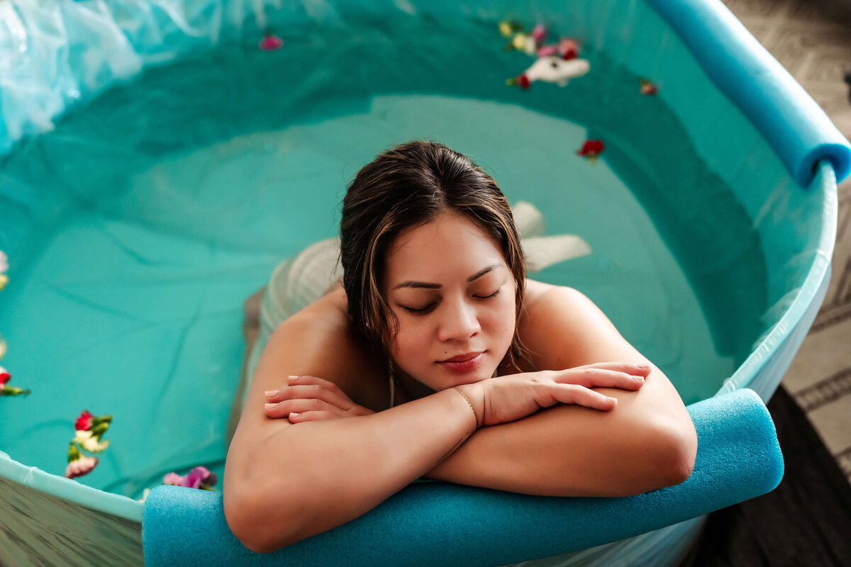 laboring-at-home-in-water