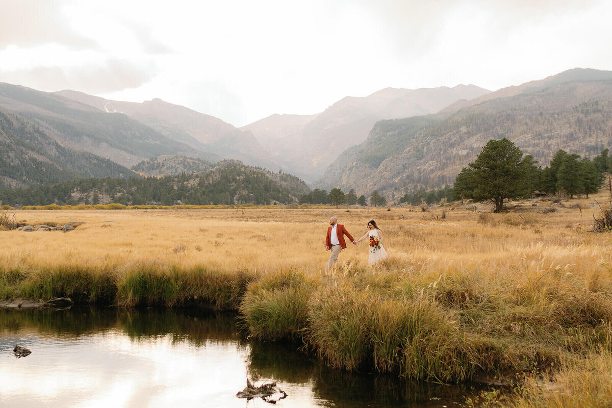 Adventure-elopement-photographer-11