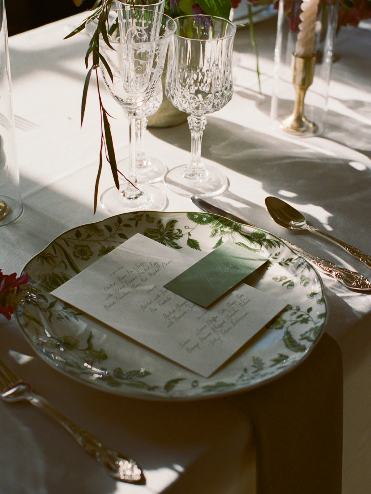 Faye-Fern-Creative-Ruby-Olivia-Rae-Hersey-Eugen-Hotaj-Prospect-Park-Boathouse-Wedding-Reception-Details-07