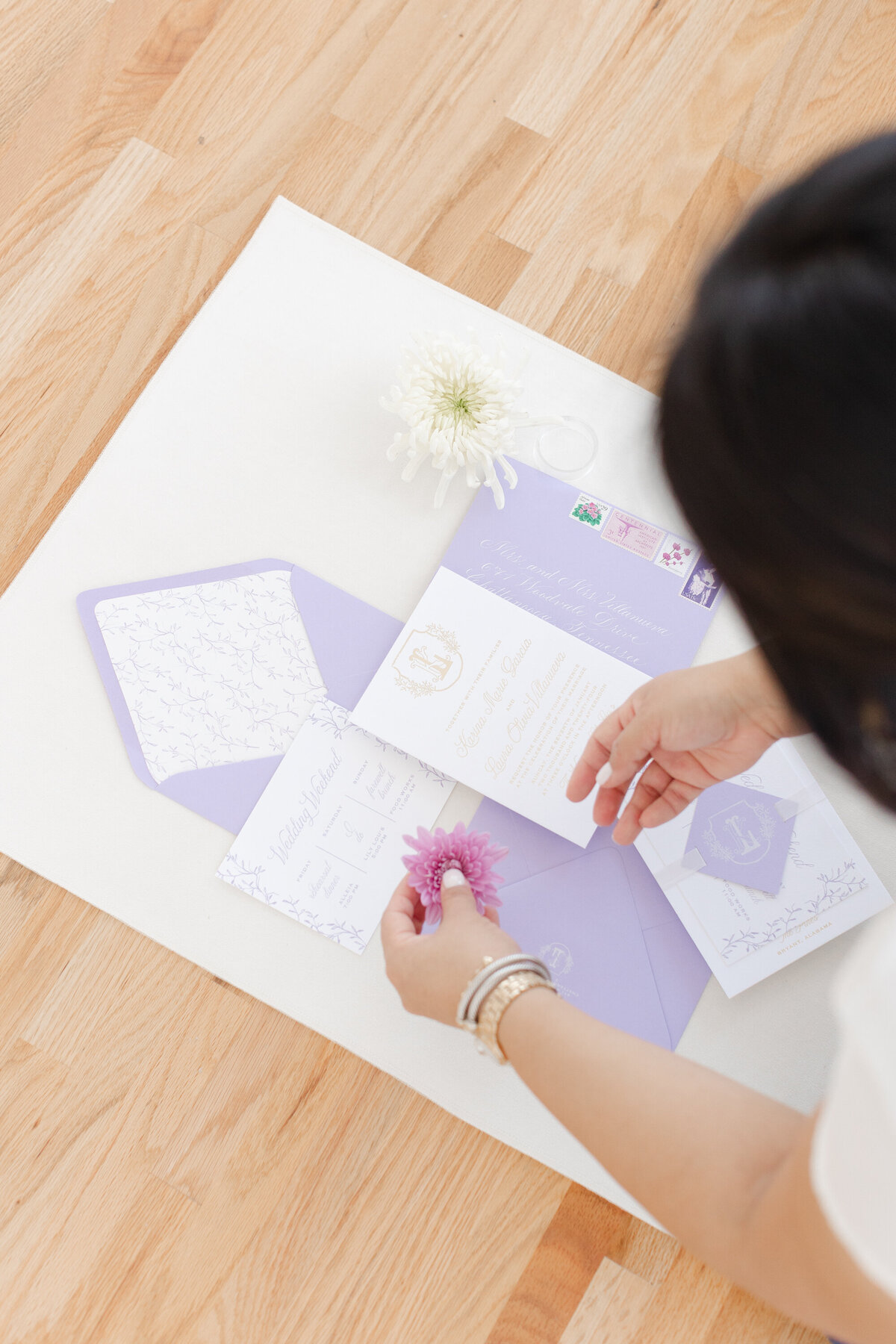 female entrepreneur assembling flat lay in Cleveland, Tennessee