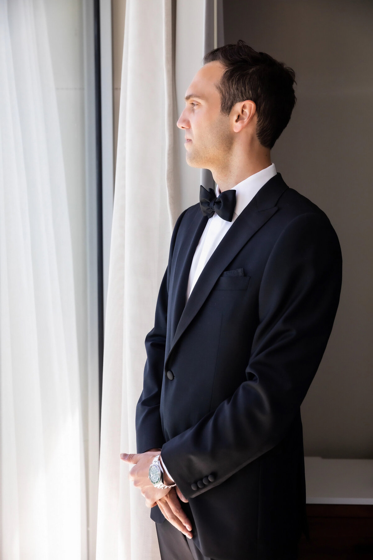 242b_gettingready_Bob&DawnDavisPhotography
