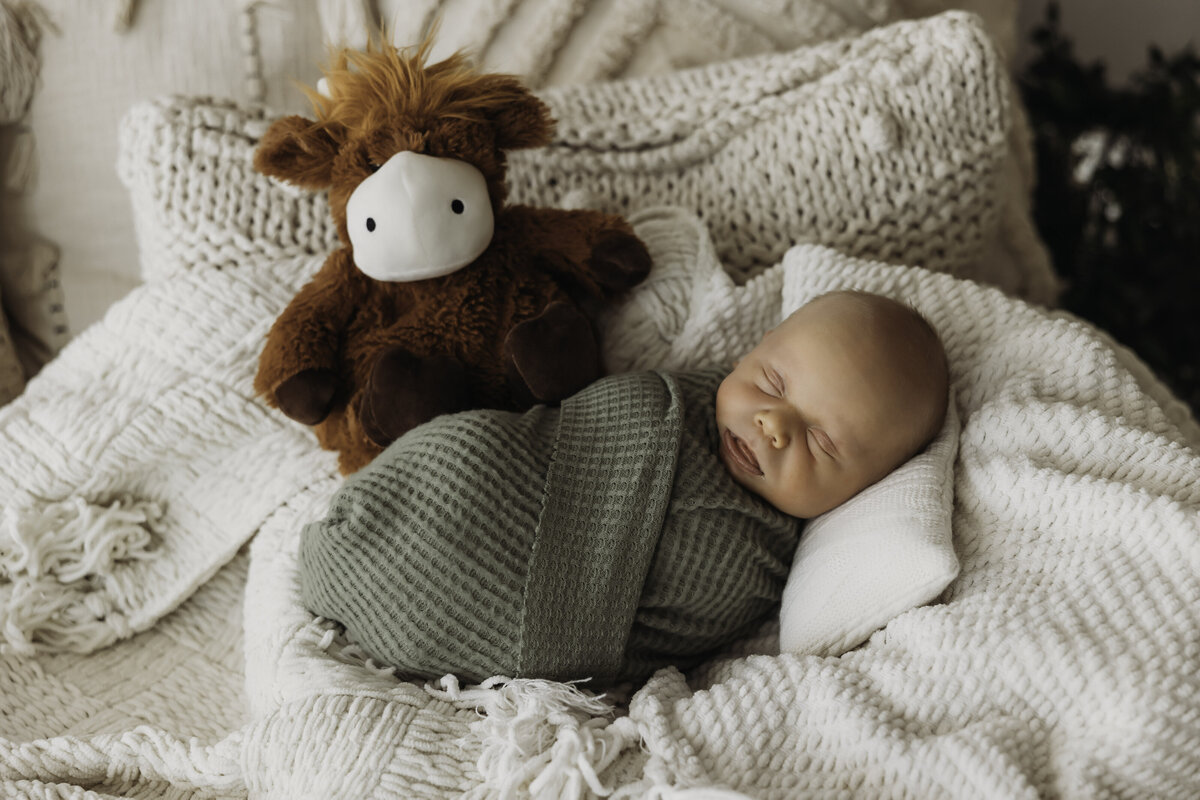 Urban-Images-ShelbiBrackNEWBORN174