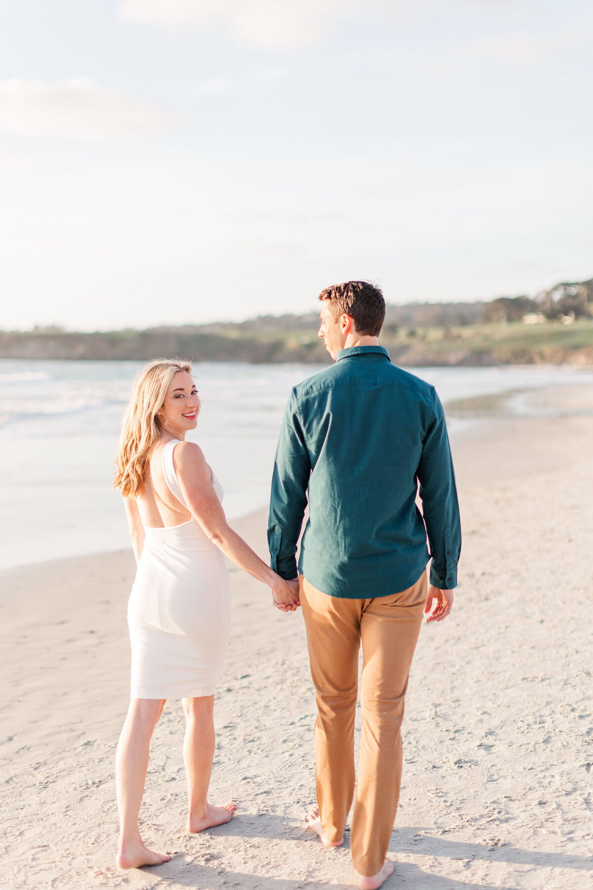 Engagement-photos-on-the-beach-of-Carmel-California-15