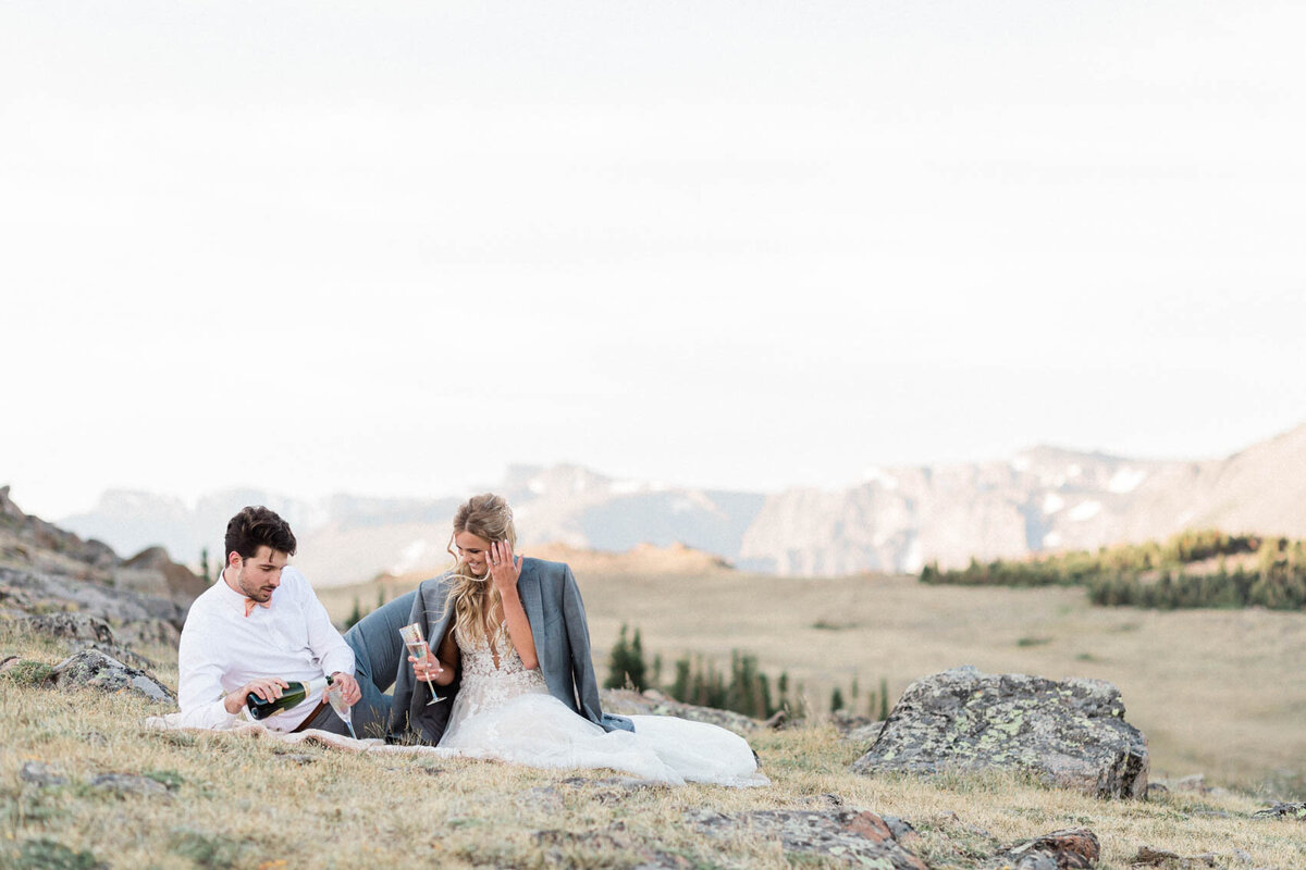 rocky_mountain_national_park_trail_ridge_road_summer_sunrise_elopement_by_colorado_wedding_photographer_diana_coulter-19