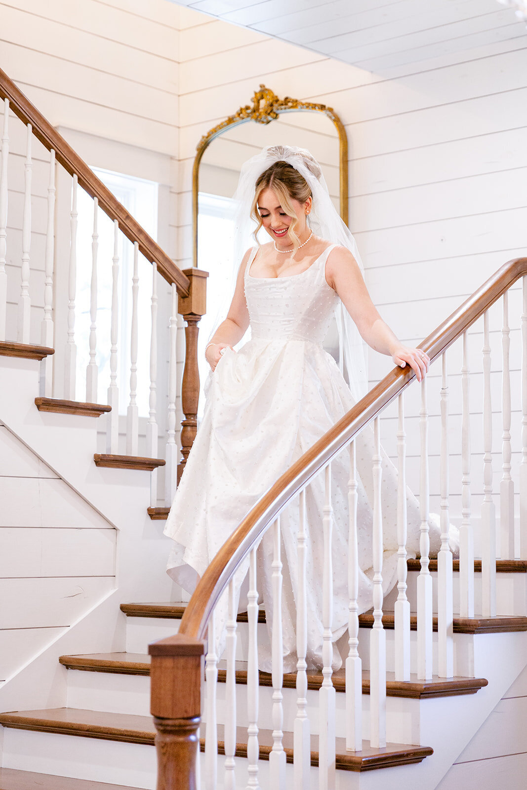 French-Farmhouse-Venue-Fall-Wedding10