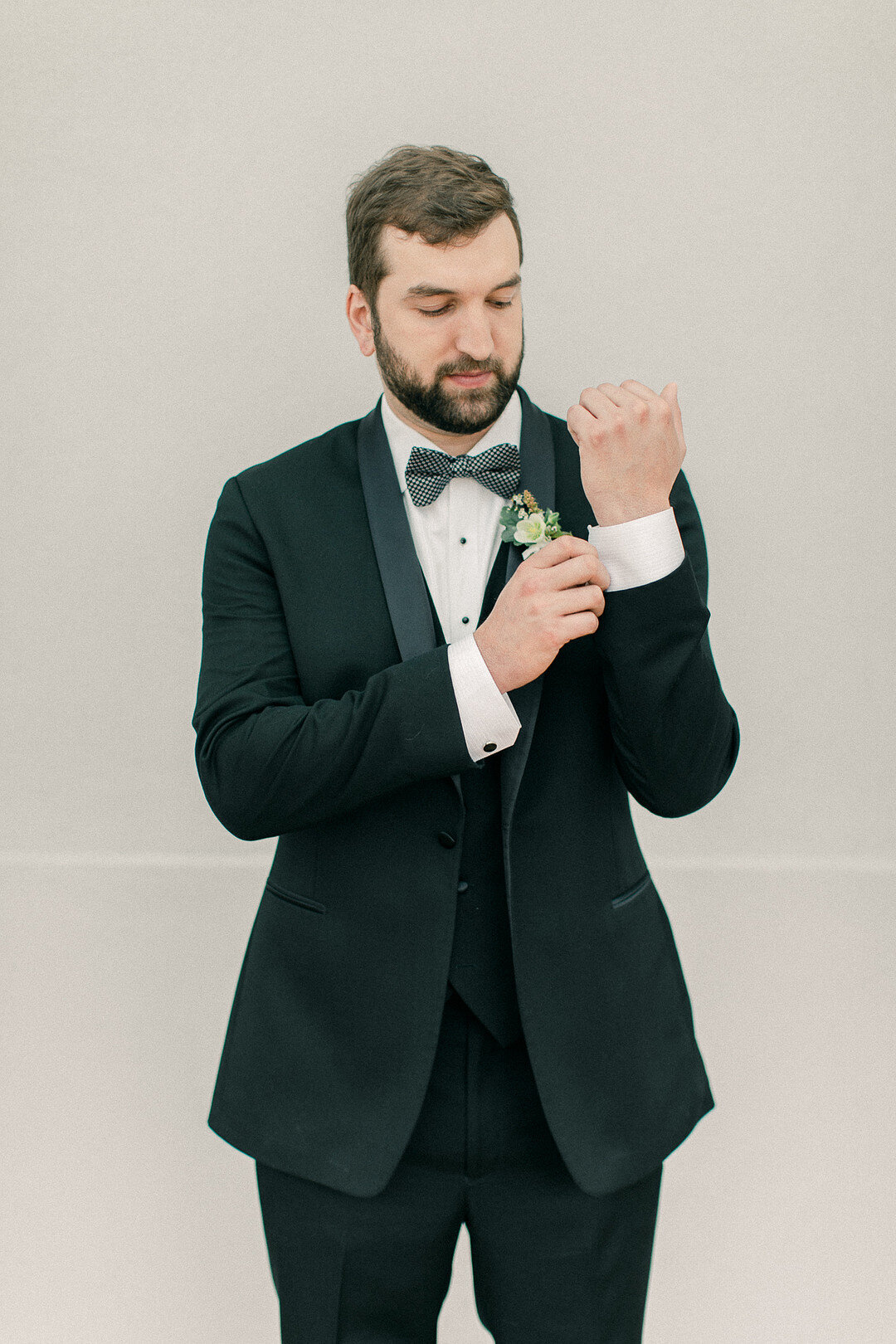 Spring has sprung in the Hudson Valley and this intimate wedding makes us want to lay in a field of_Krystal Balzer Photography _Publish -58_low