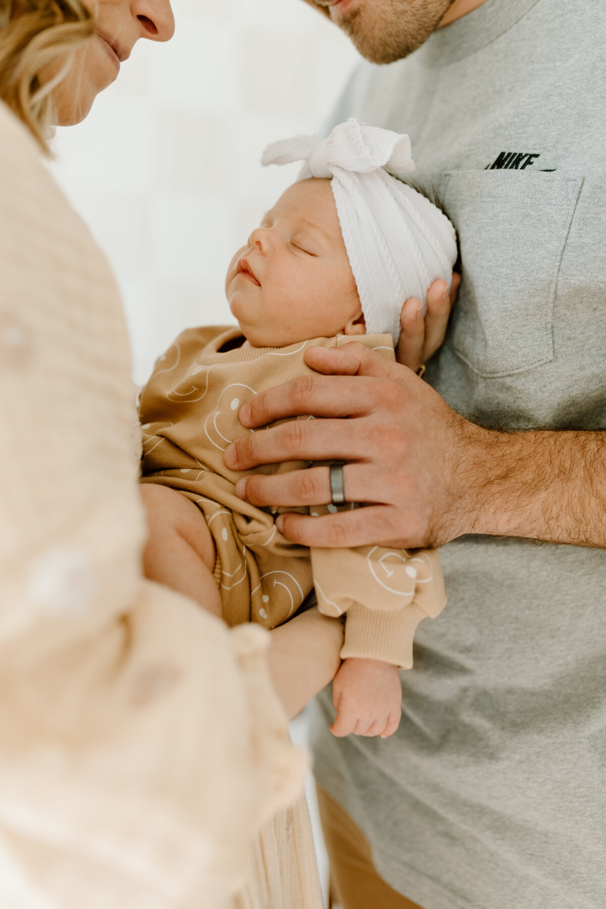 in-home-newborn-lifestyle-session-lancaster-pa-cara-marie-photography-15