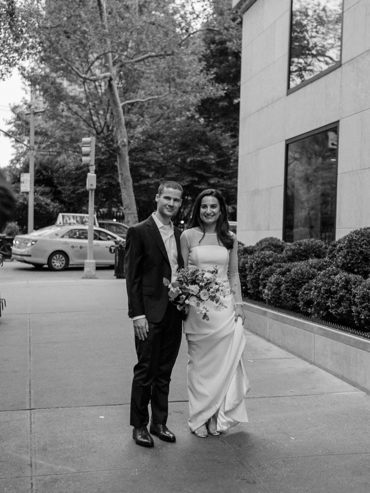 new-york-nyc-gramercy-park-wedding-photos-13