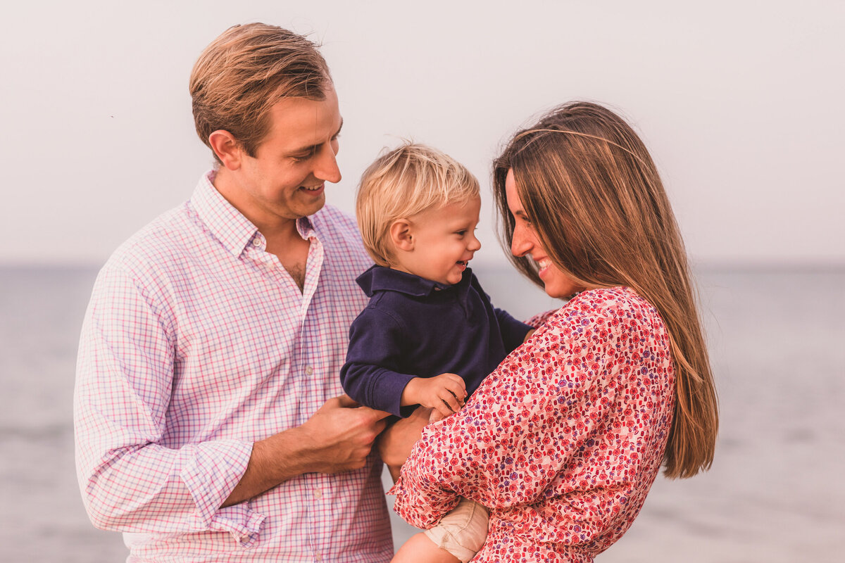 Nantucket Wedding Photographer Katie Kaizer Photography Journalistic Wedding Engagement Photography  FamilyPortraitPortfolio_017_KatieKaizerPhotography