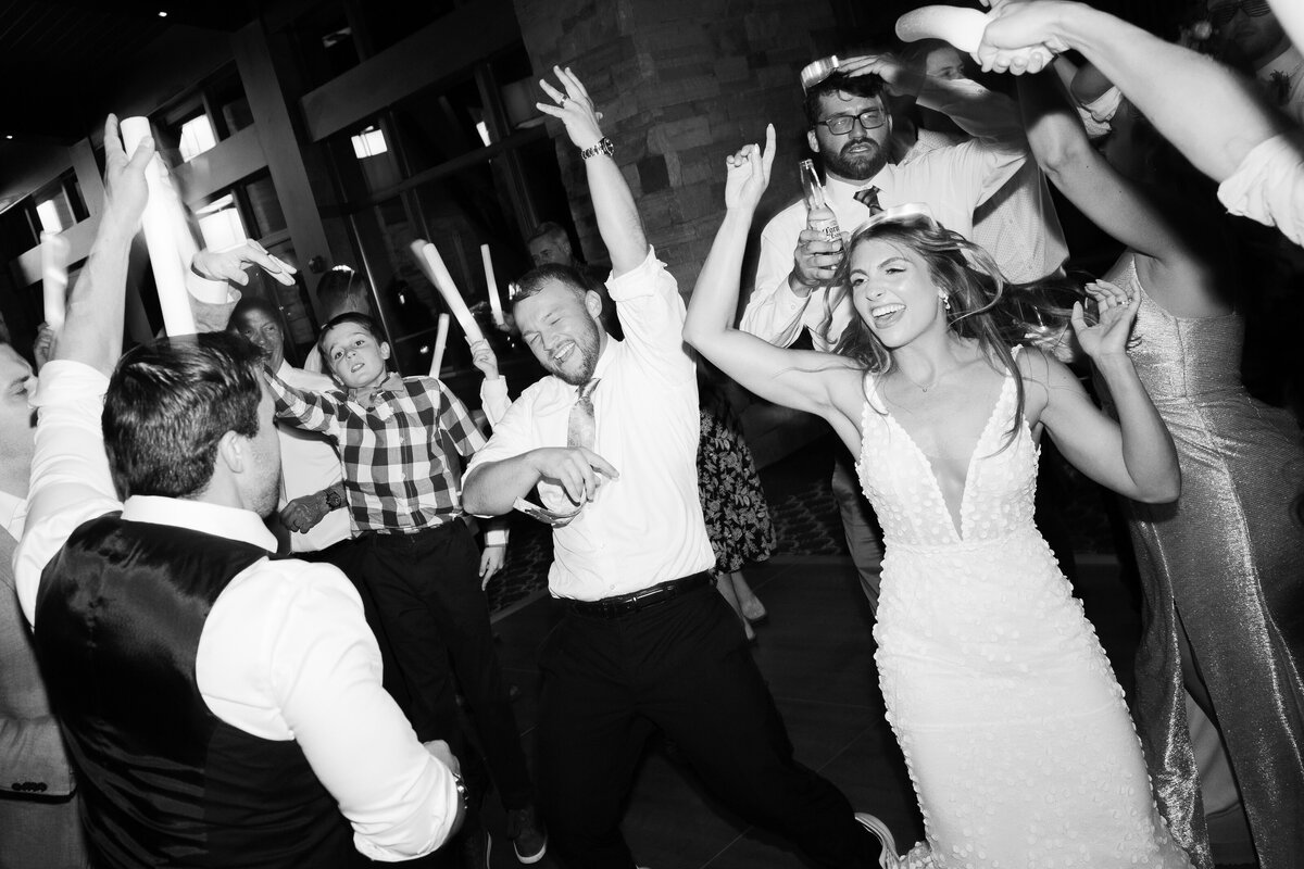 8.18-Maria-Andrew-the-10th-wedding-vail-707