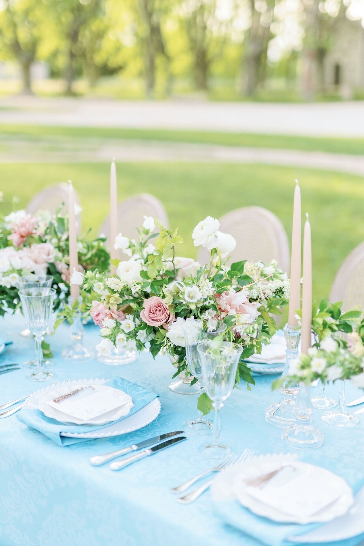 Décoration-florale-table-mariage-sur-mesure-2