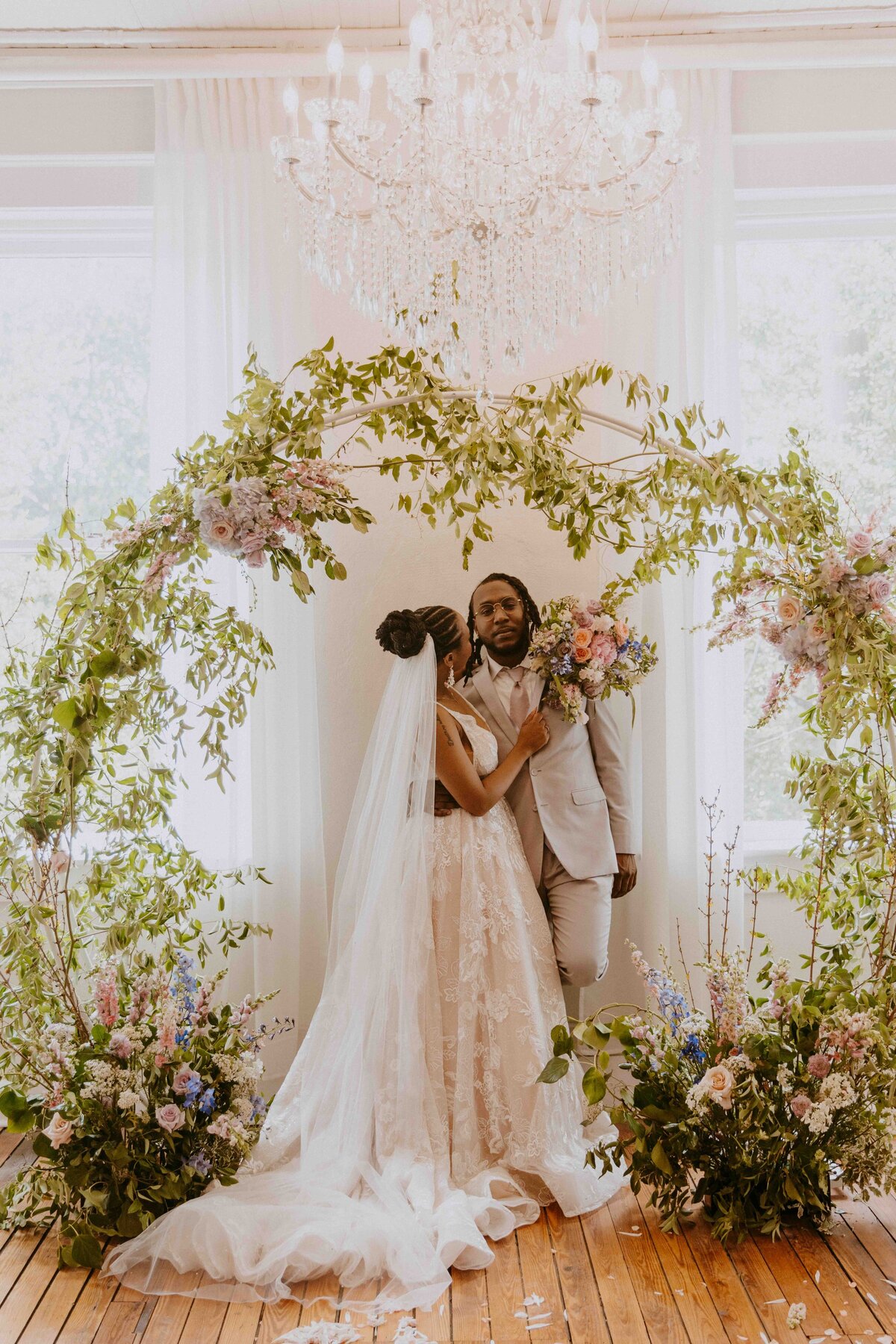 WHIMSICAL-GARDEN-WEDDING-SAVANNAH-BOTTLE-WORKS-BAREFOOT-ROYALTY-PHOTOGRAPHY65