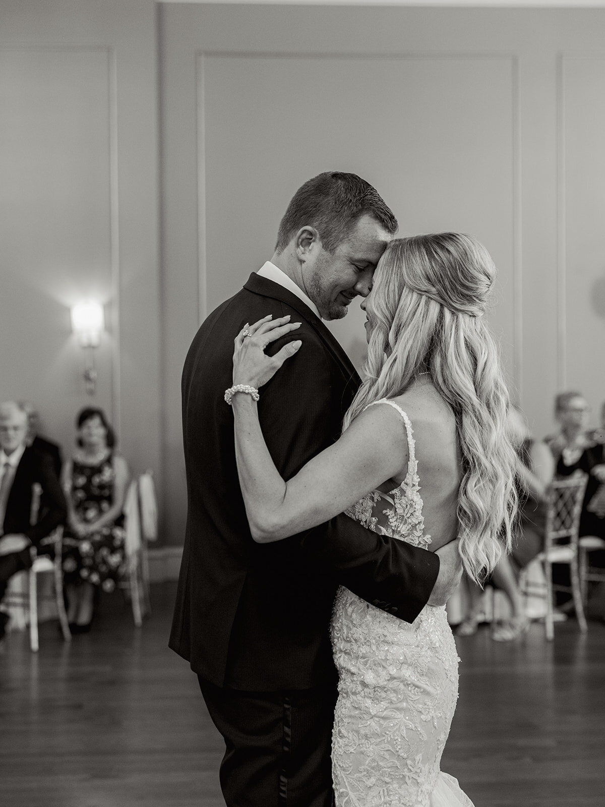 2023-09-16Jamie+JayKeiserWedding_MollyMurphyPhotography-60