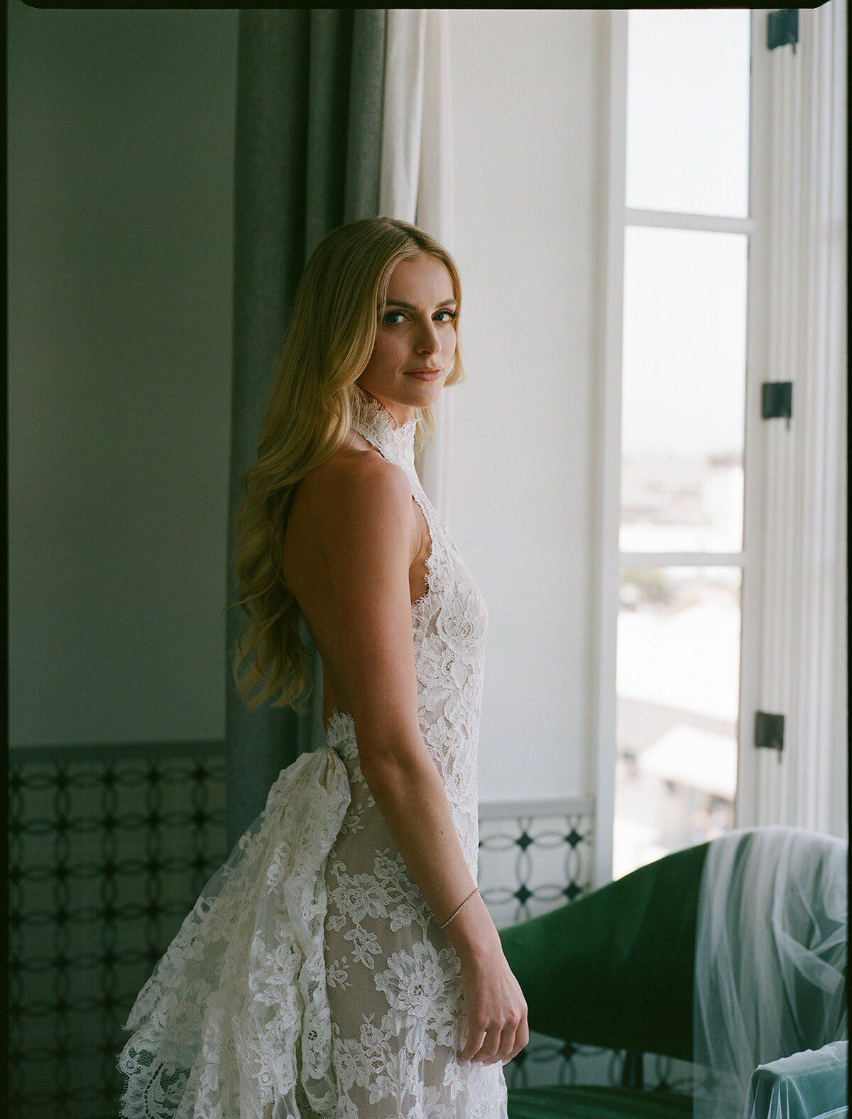 Tripp_Devry_D3_Santa_Barbara_Wedding_SBerard_Weddings_getting ready-23