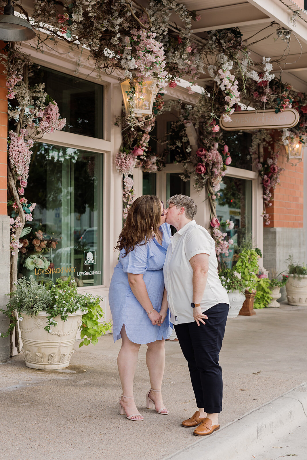 south_congress_colorful_engagement_photos8