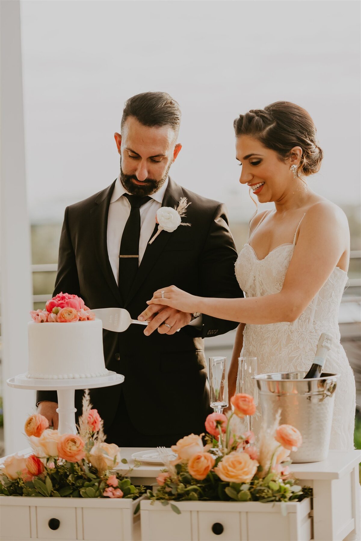 regina-the-photog-rooftop220-florida-elopement-chantilly-chic-celebrations-4