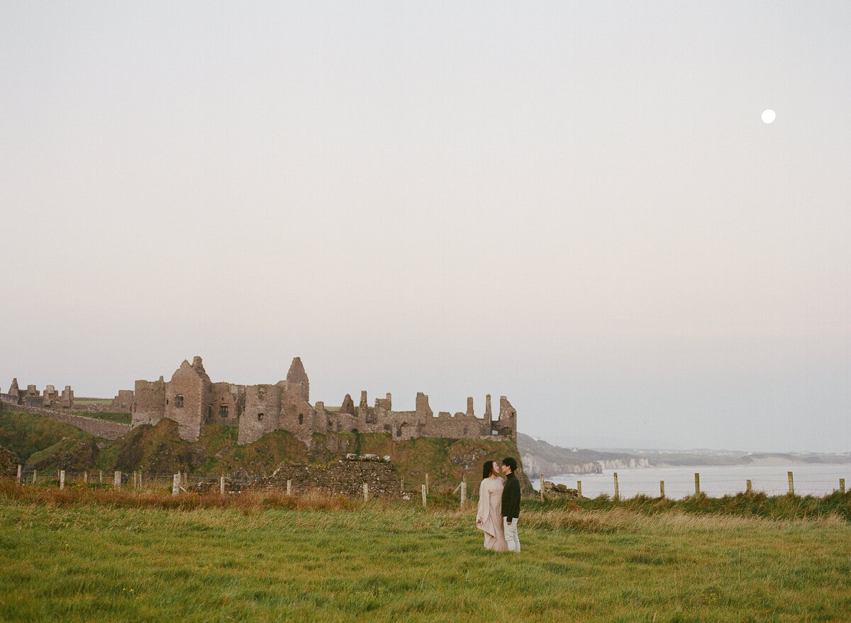Vanessa & Terry - Dunluce Castle Ireland - Kerry Jeanne Photography - 10