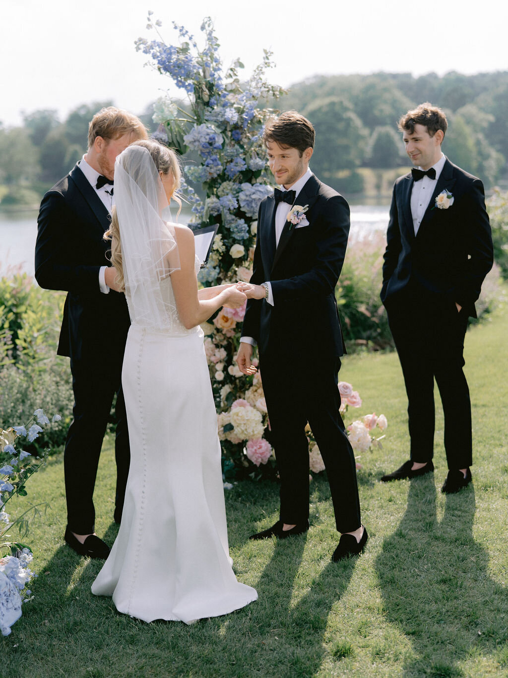 NikkiSanterre_EastCoastLuxuryWeddingPhotographer_TidesInnWedding_Katie&Greg-247