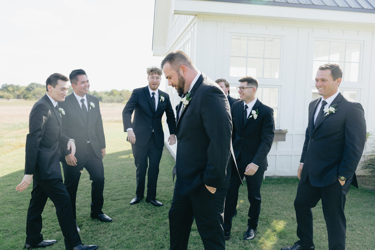 groom and groomsmen