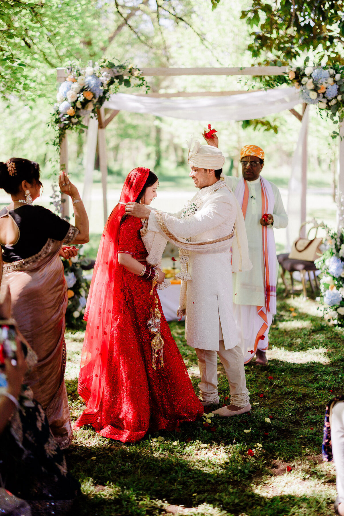 Modern_Chic_Chateau_Valouze_Destination_Wedding_Photographer-117
