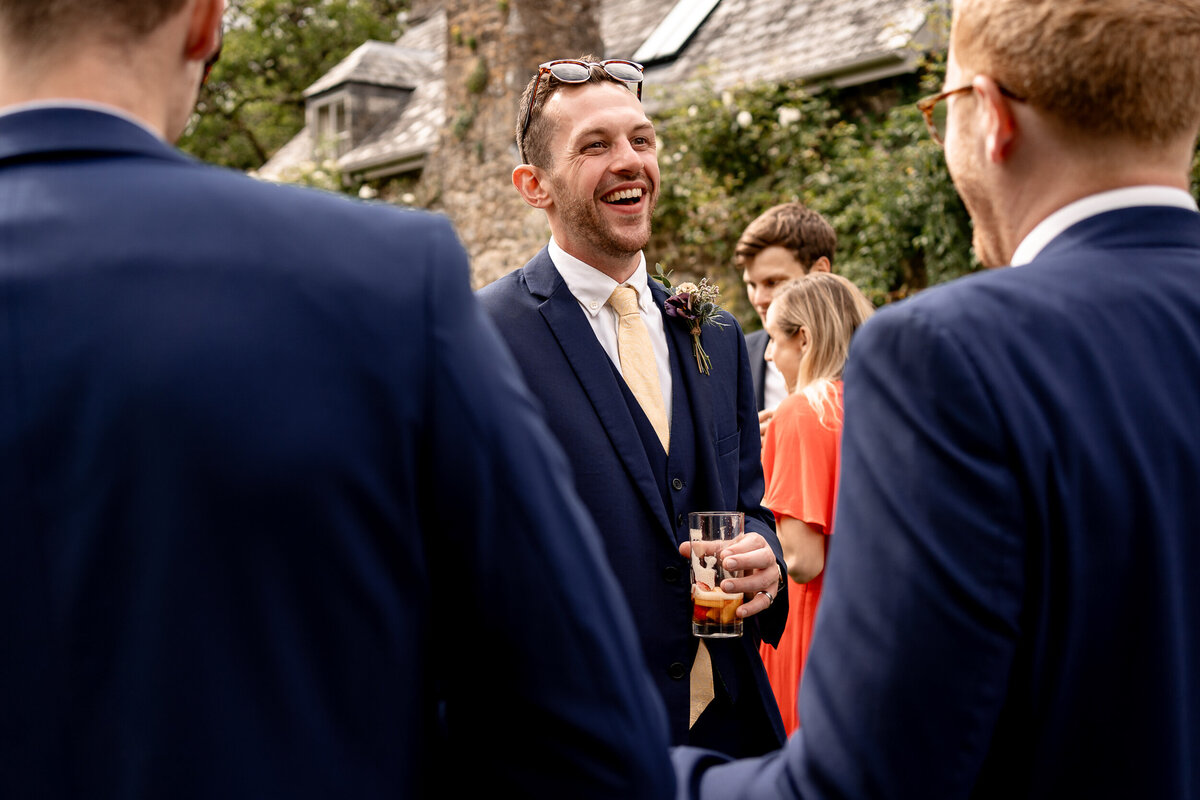 great-barn-devon-wedding-photographer-jasmine-leo-37