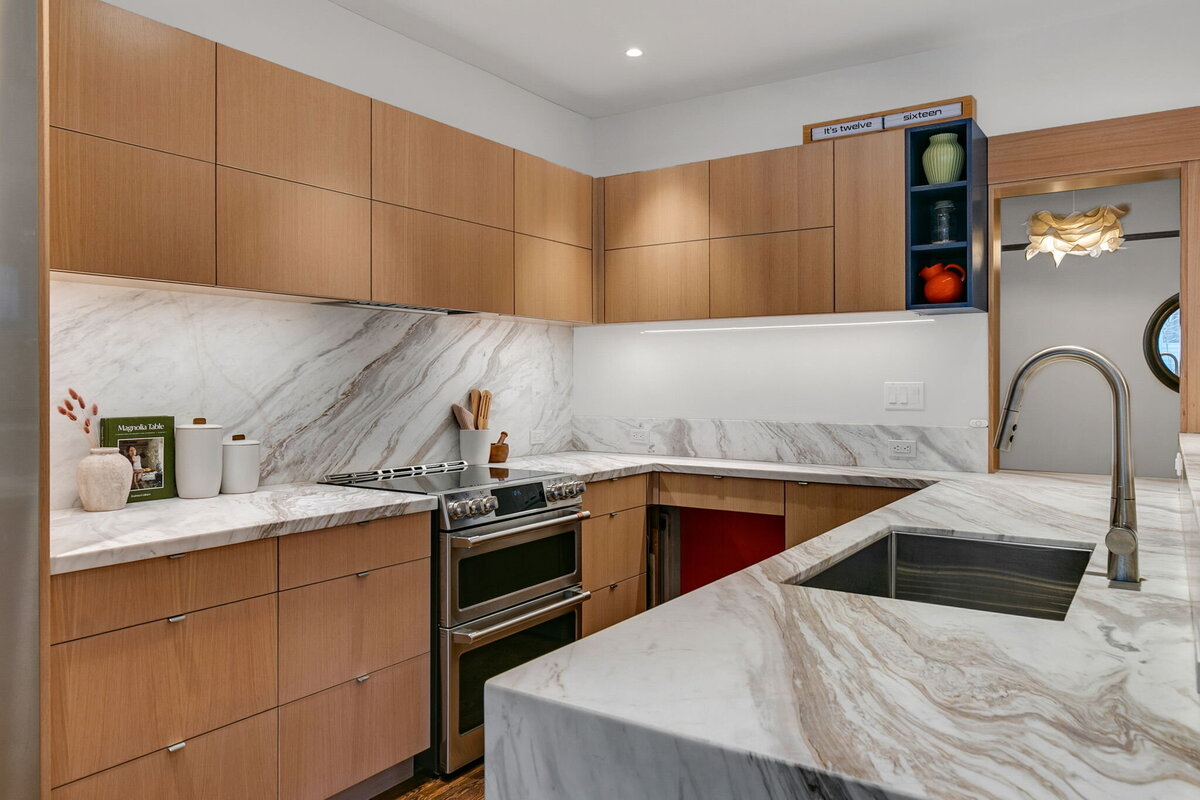 22-web-or-mls-15_004_Kitchen