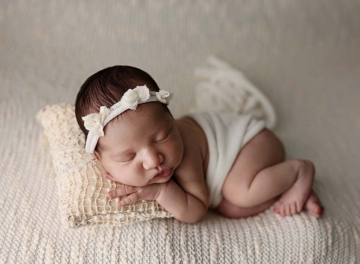 best Maryland newborn photographer, Baltimore newborn photographer, newborn photography near me, newborn portraits Crofton MD, professional baby photos