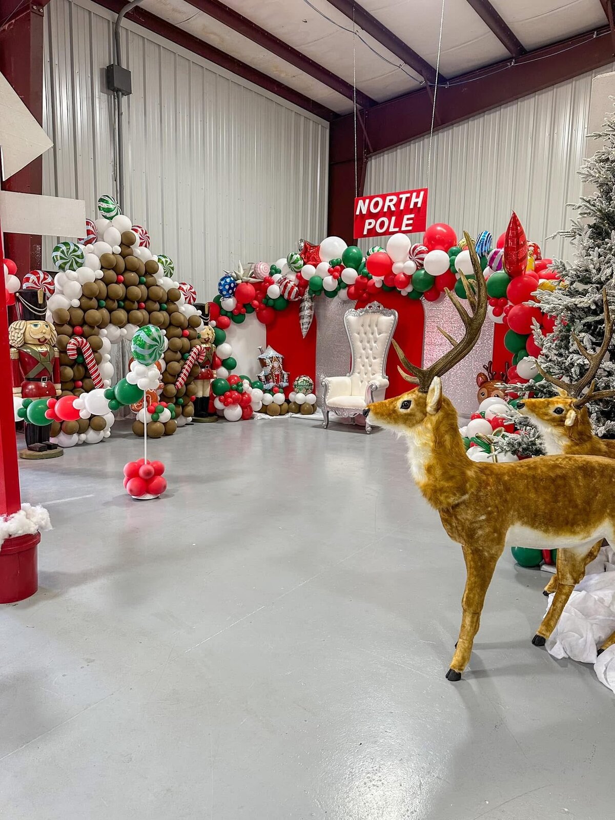 christmas balloon setup
