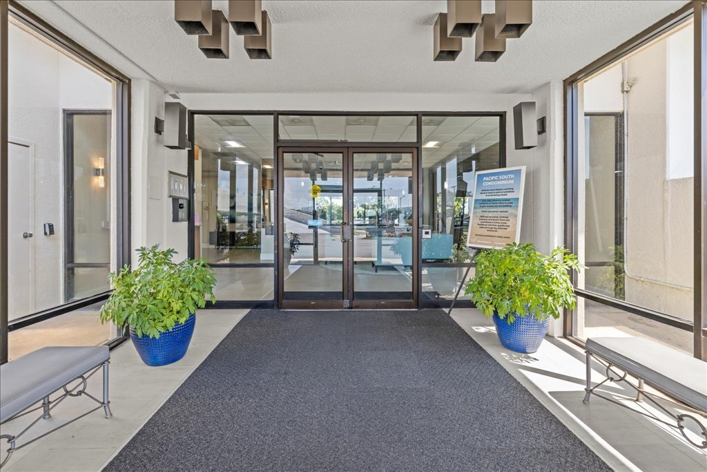 25 Entry to Building