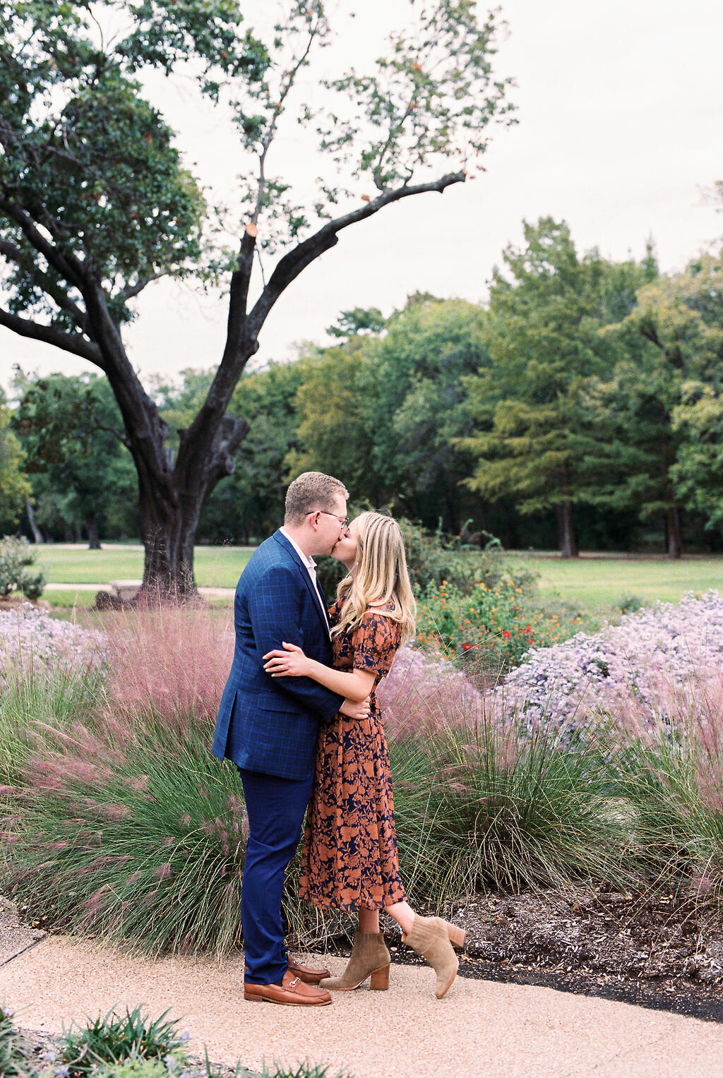 03-texas-spring-engagement-portraits