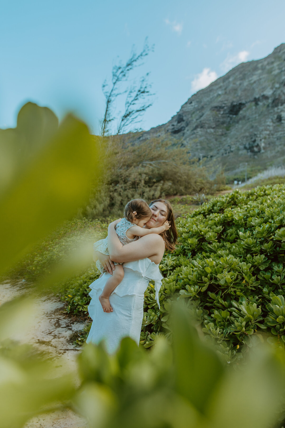 Motherhood photos in Honolulu