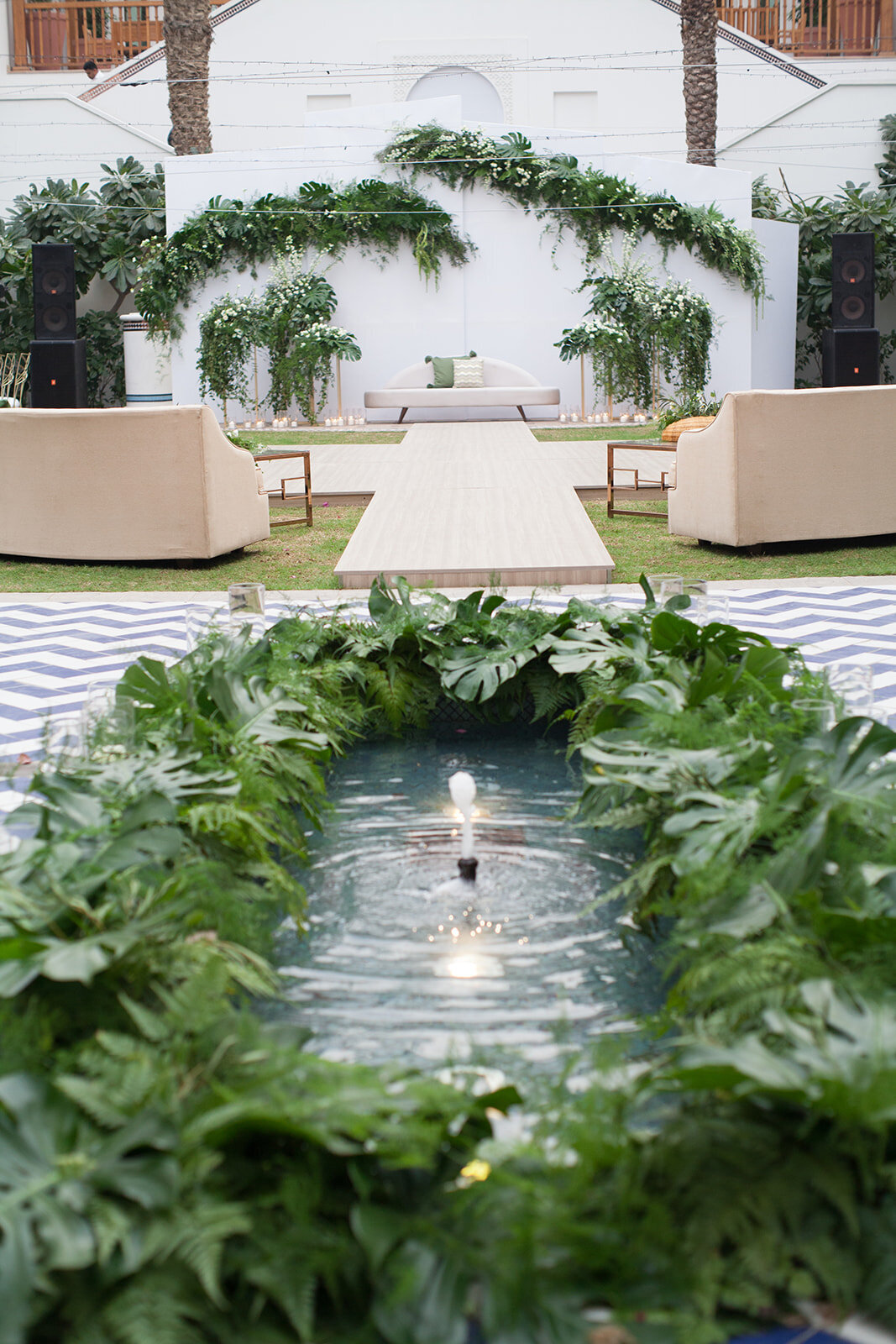 rock-your-event-wedding-styling-planner-designer-dubai-UAE-romantic-tropical-wedding-park-hyatt-oasis