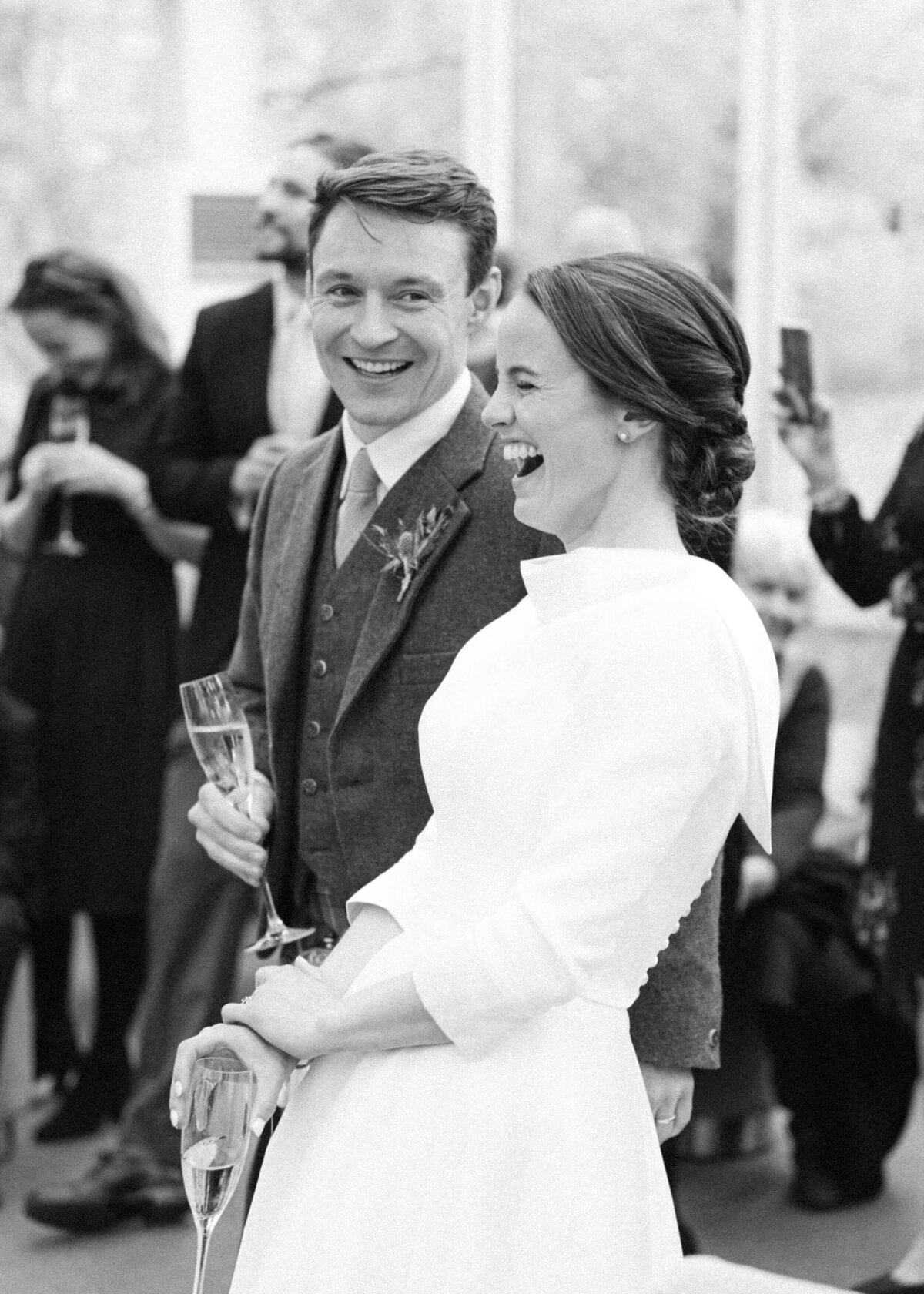 chloe-winstanley-wedding-oxford-gsp-speech-bride-groom-black-white
