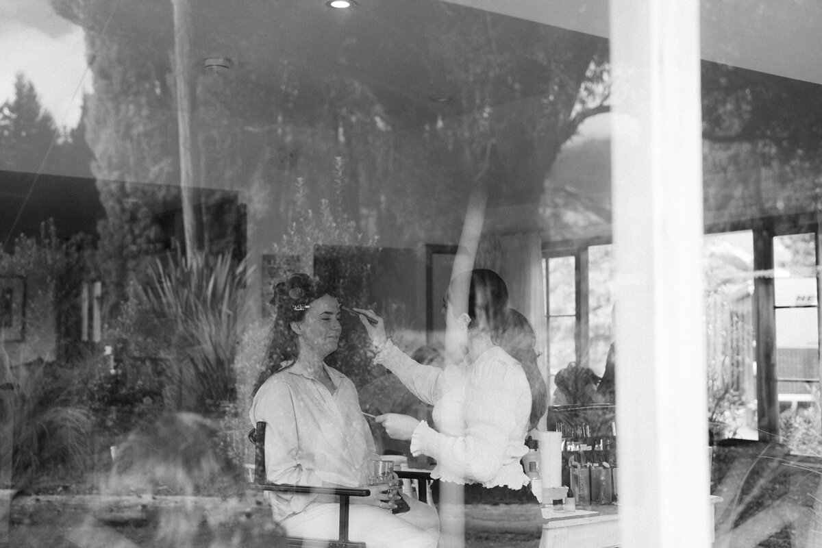 paigedoingweddingmakeupinqueenstown