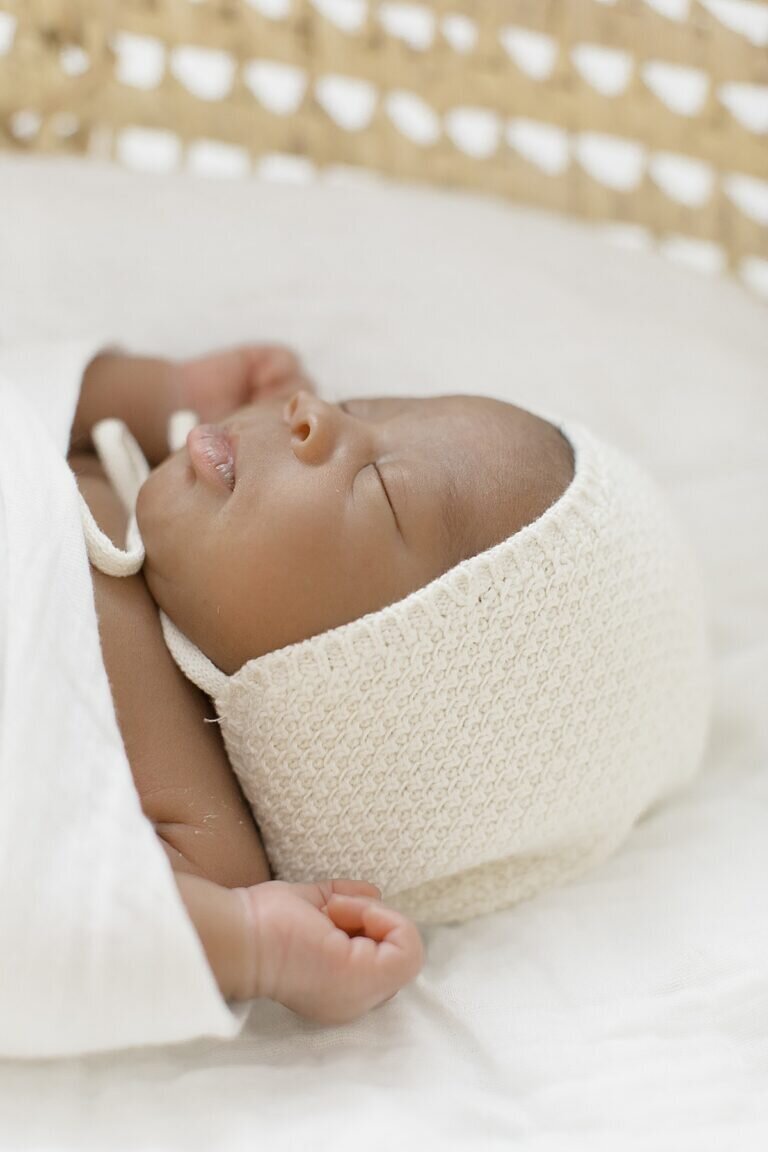 newborn-photographer-pensacola-3-768x1152