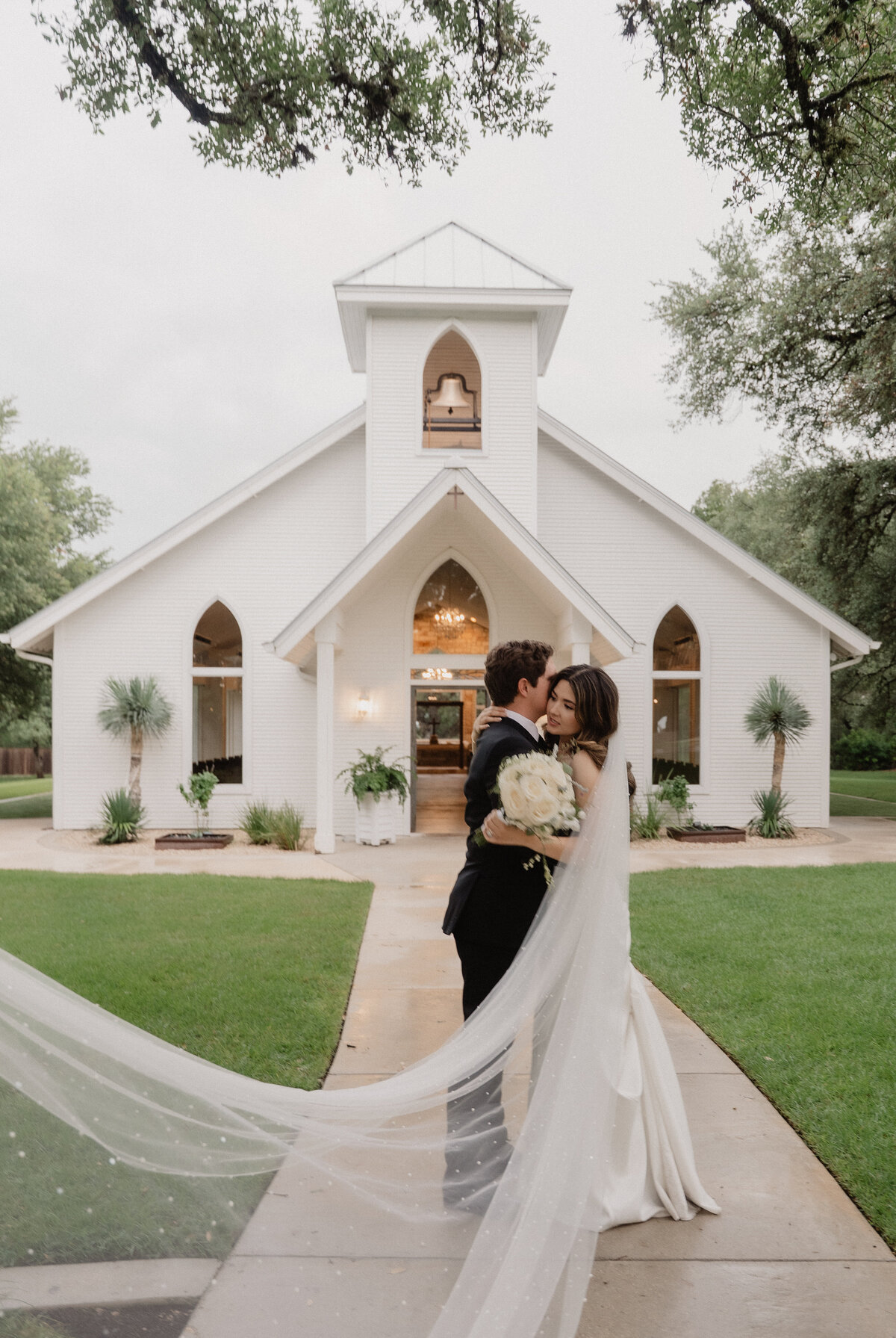 N&TWeddingPreviews-61