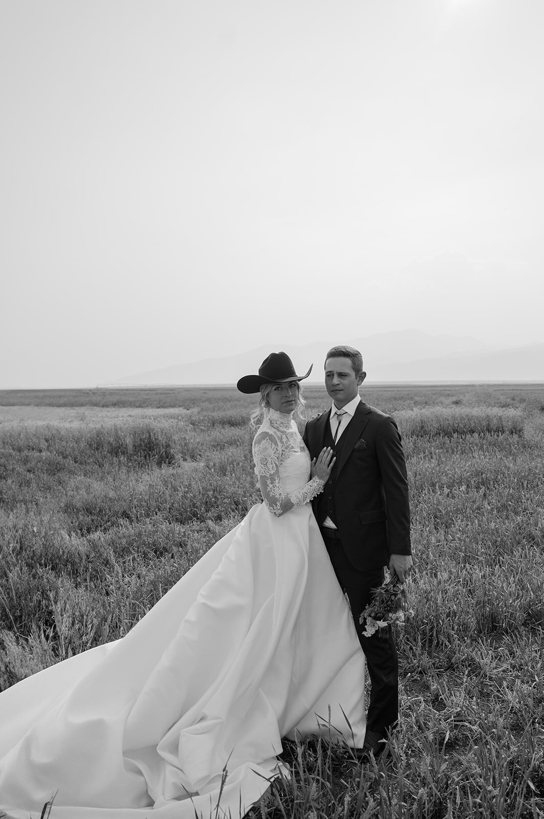 presley-gray-photo-Deerlodge-rustic-western-Montana-wedding-4336