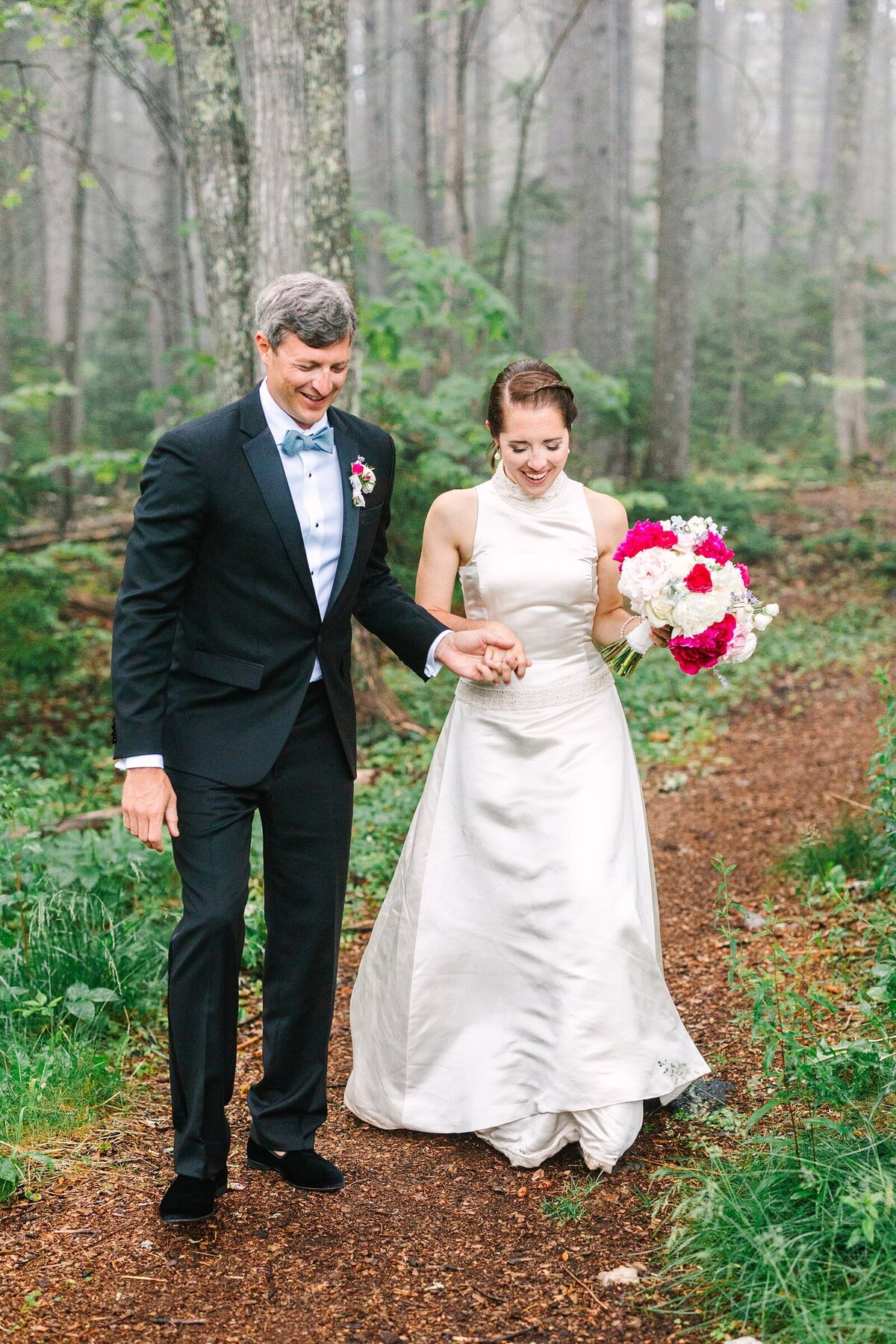 Modern_Black_Tie_Rainy_Summer_Wedding_Spruce_Point_Inn_Maine_Photography_0092