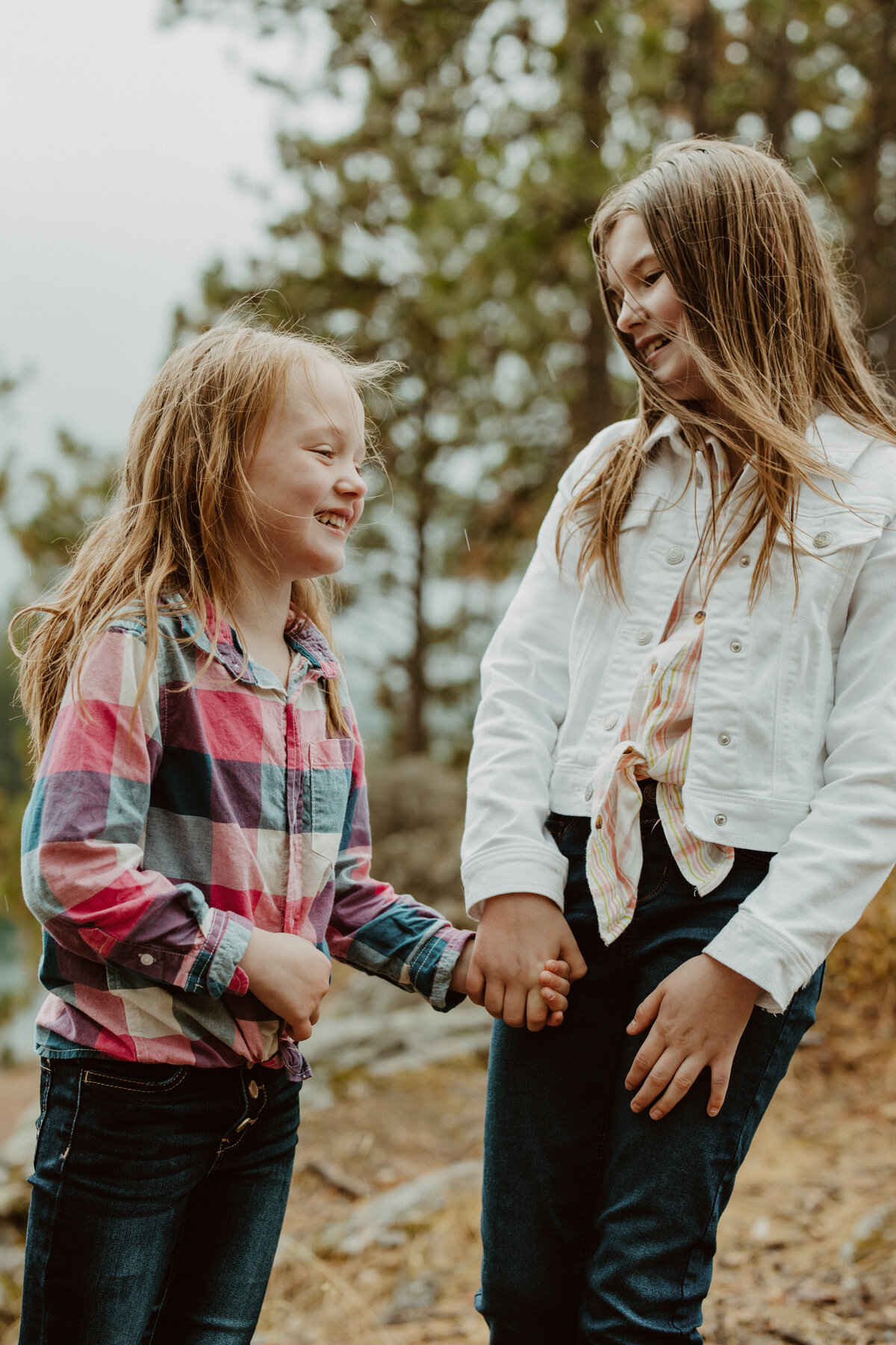 Seattle based motherhood, newborn and family photographer.