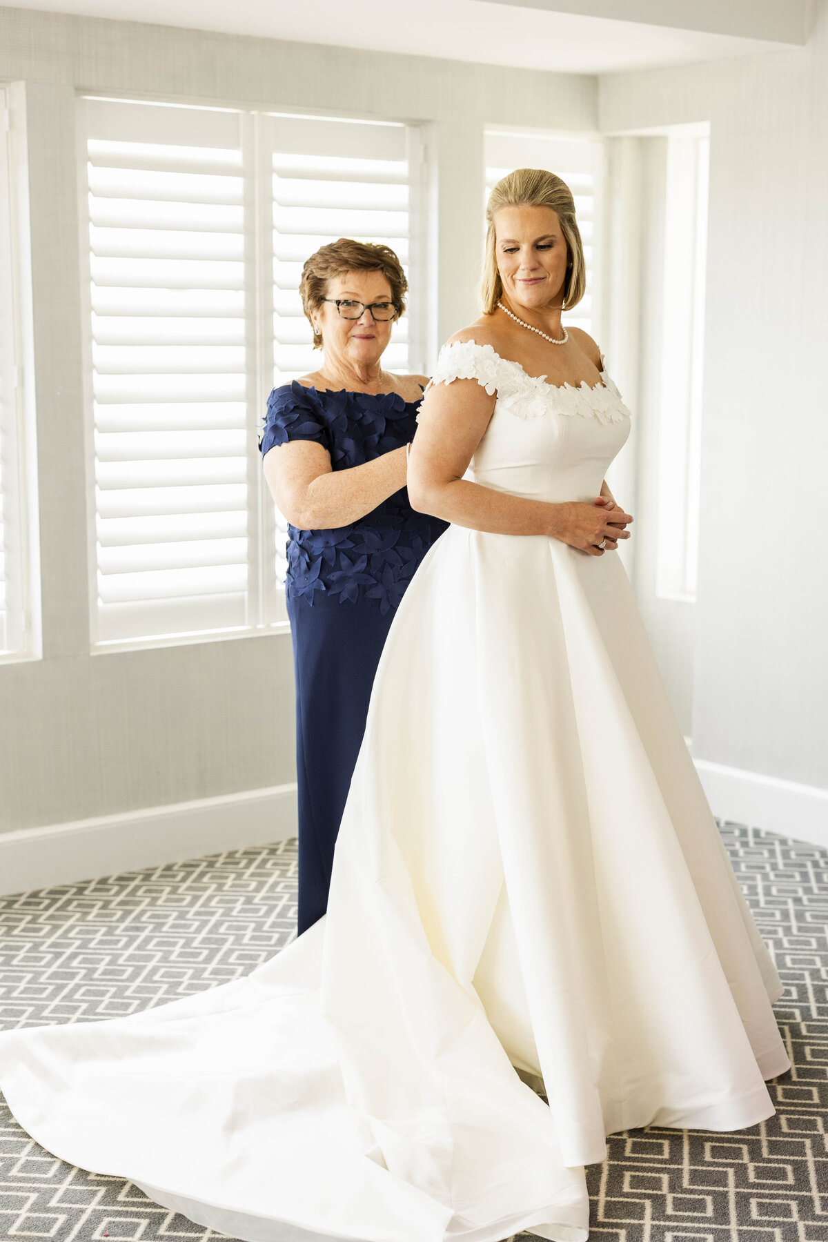Ashley Mac Photographs - East Coast Wedding Photographer - Jersey - New York - Connecticut - Shore Club Spring Wedding with Pops of Color -11