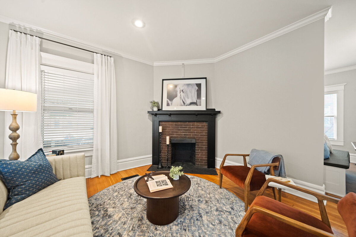 39-web-or-mls-A7406419
