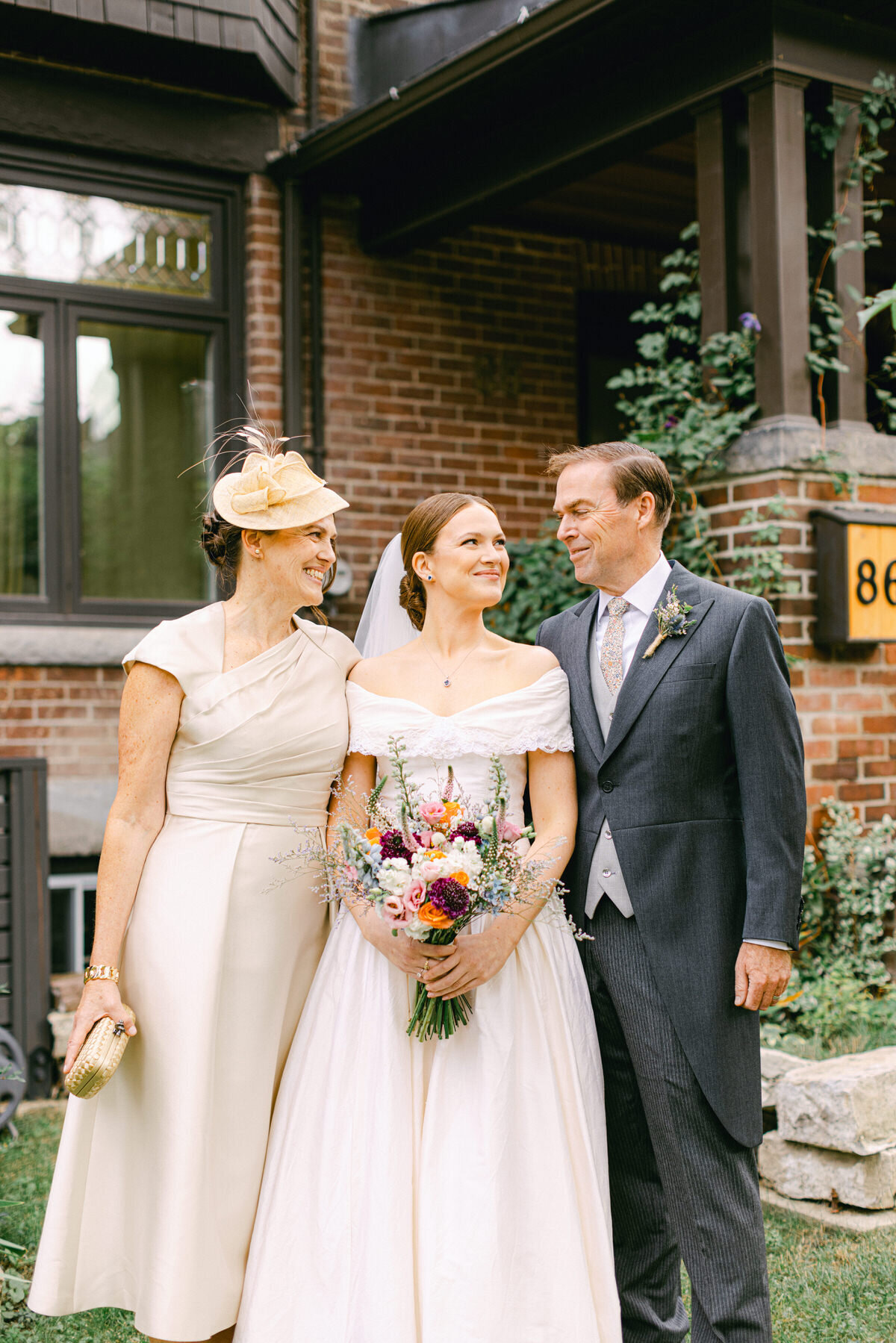 toronto-wedding-photographer-drake-hotel-wedding-013