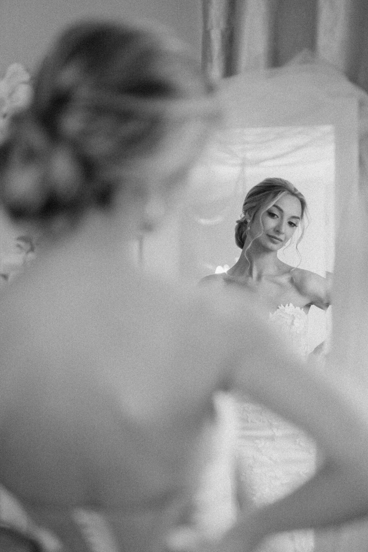 003-Chateau-le-Jardin-Toronto-Wedding-Cinematic-Editorial-Luxury-Fine-Art-Lisa-Vigliotta-Photography