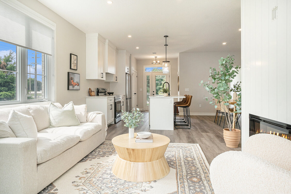 405_wellington_st_e-9