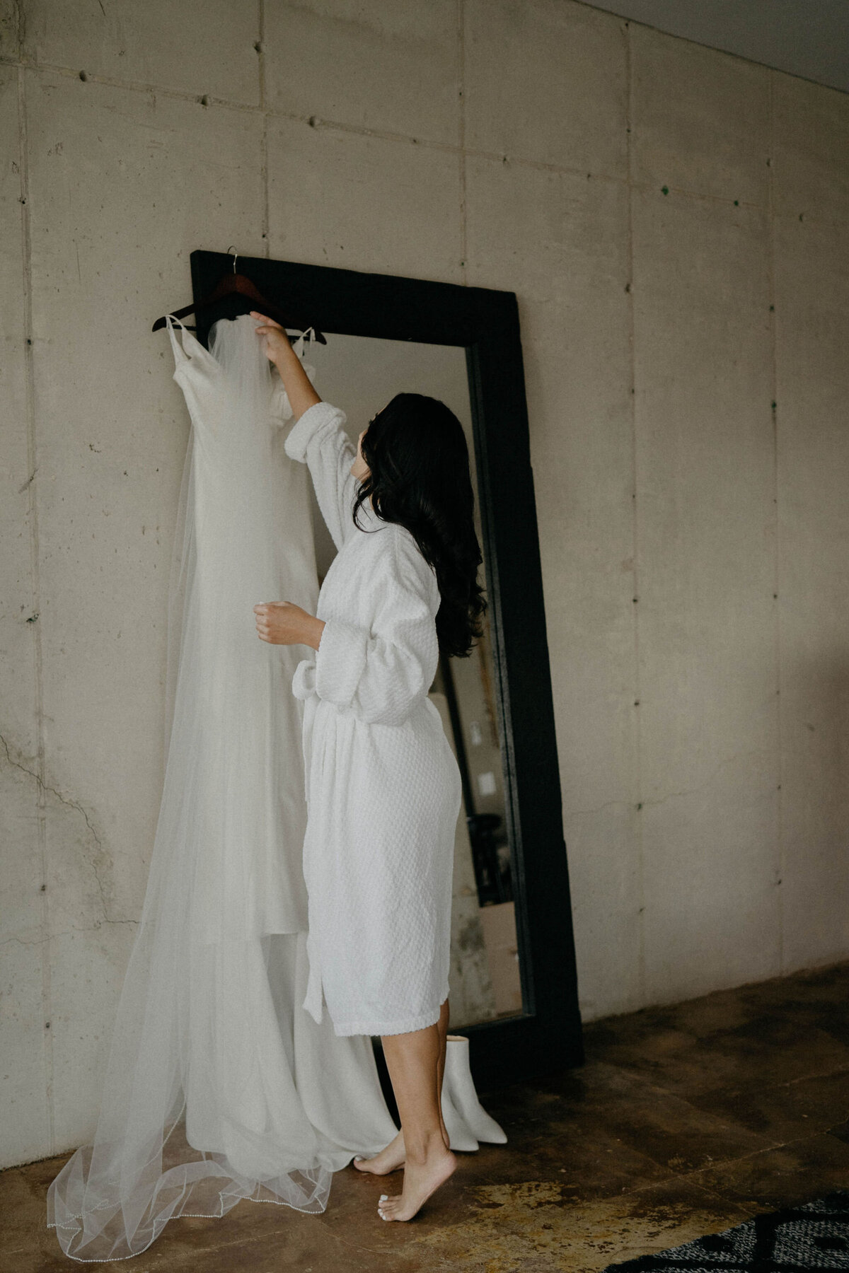 Josh+ElianaGettingReady-164