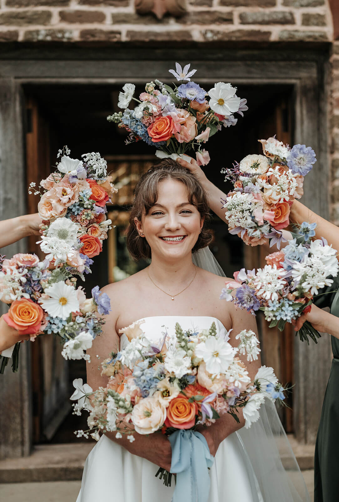 Issy-and-Bella-Floral-Design-Wedding-Florist-Herefordshire-Dewsall-Court-S-J9